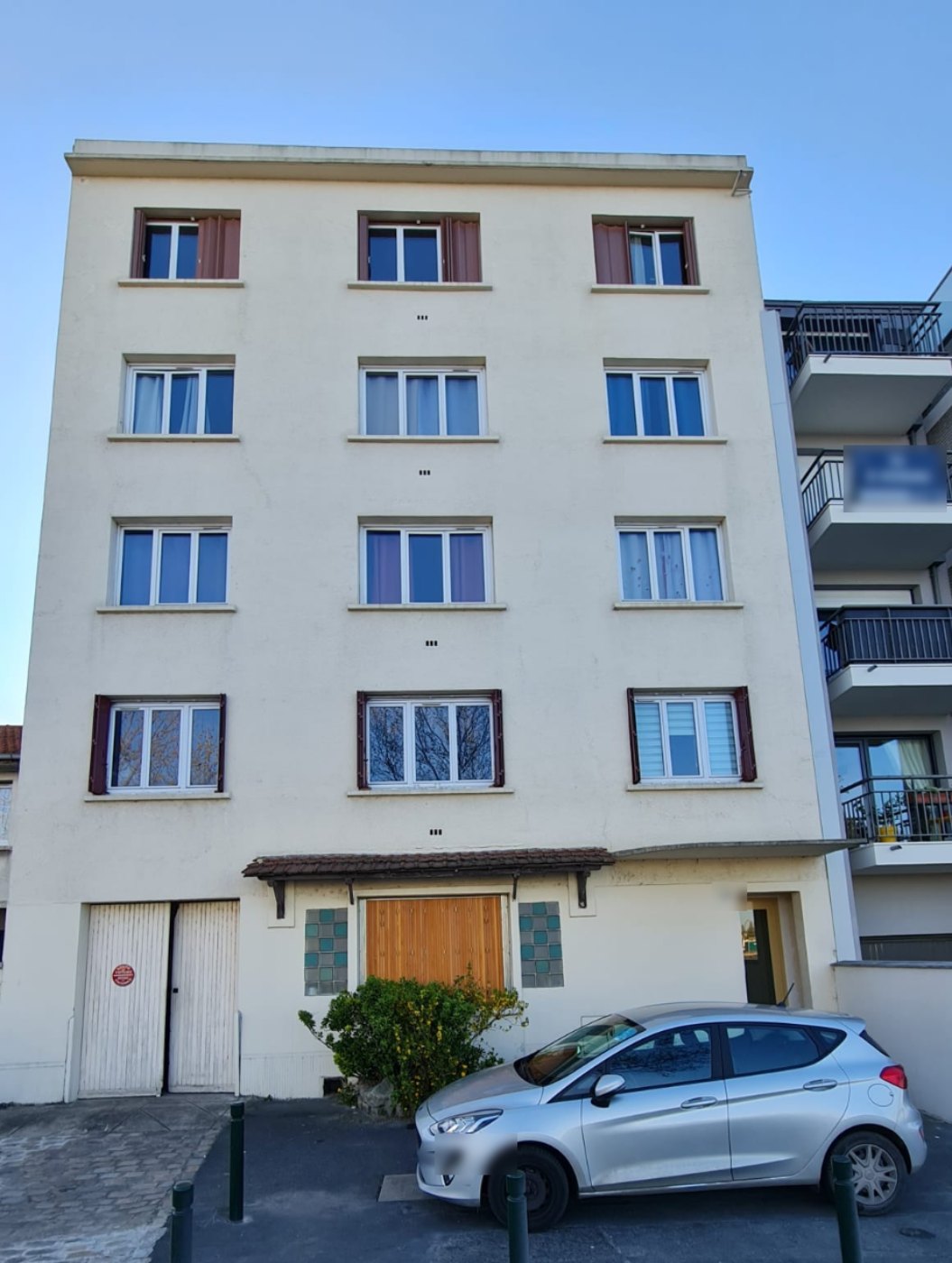 Façade sur quai d'une copropriété R+4 à Alfortville avant isolation par l'extérieur
