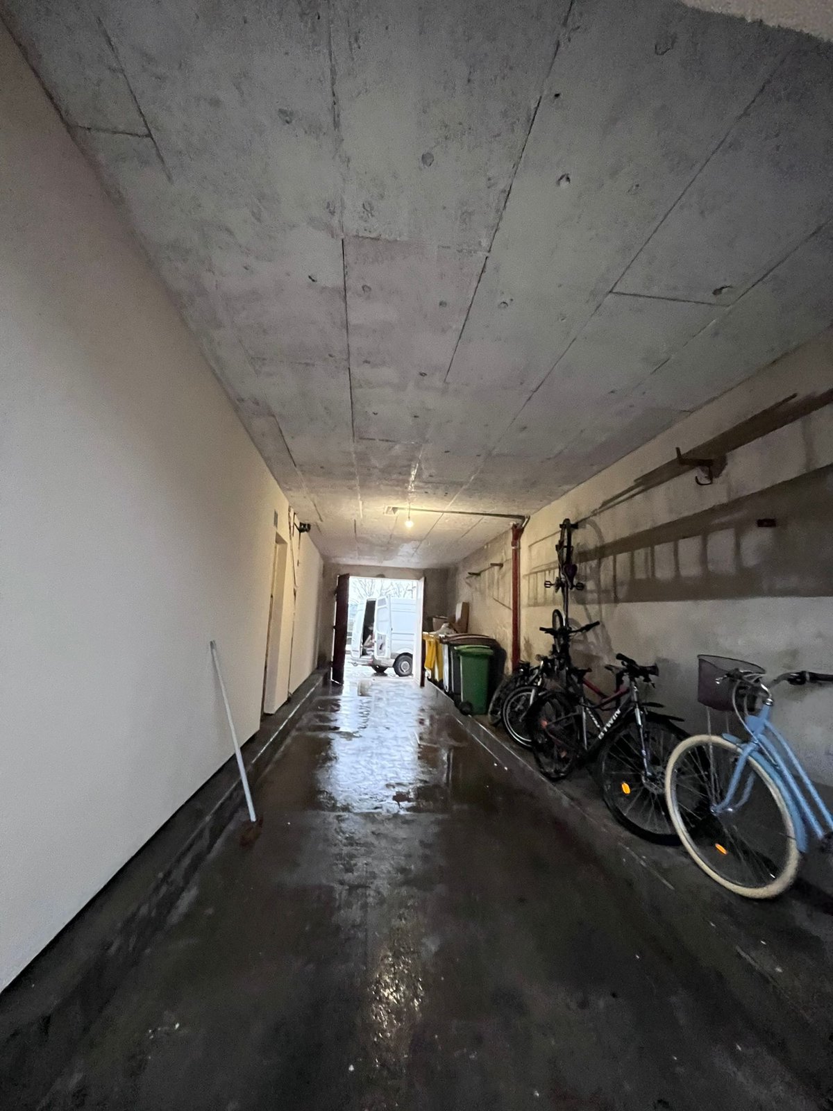 Plafond du porche d'une copropriété à Alfortville isolé avec des panneaux Knauf Fibra ULTRA+ B FM